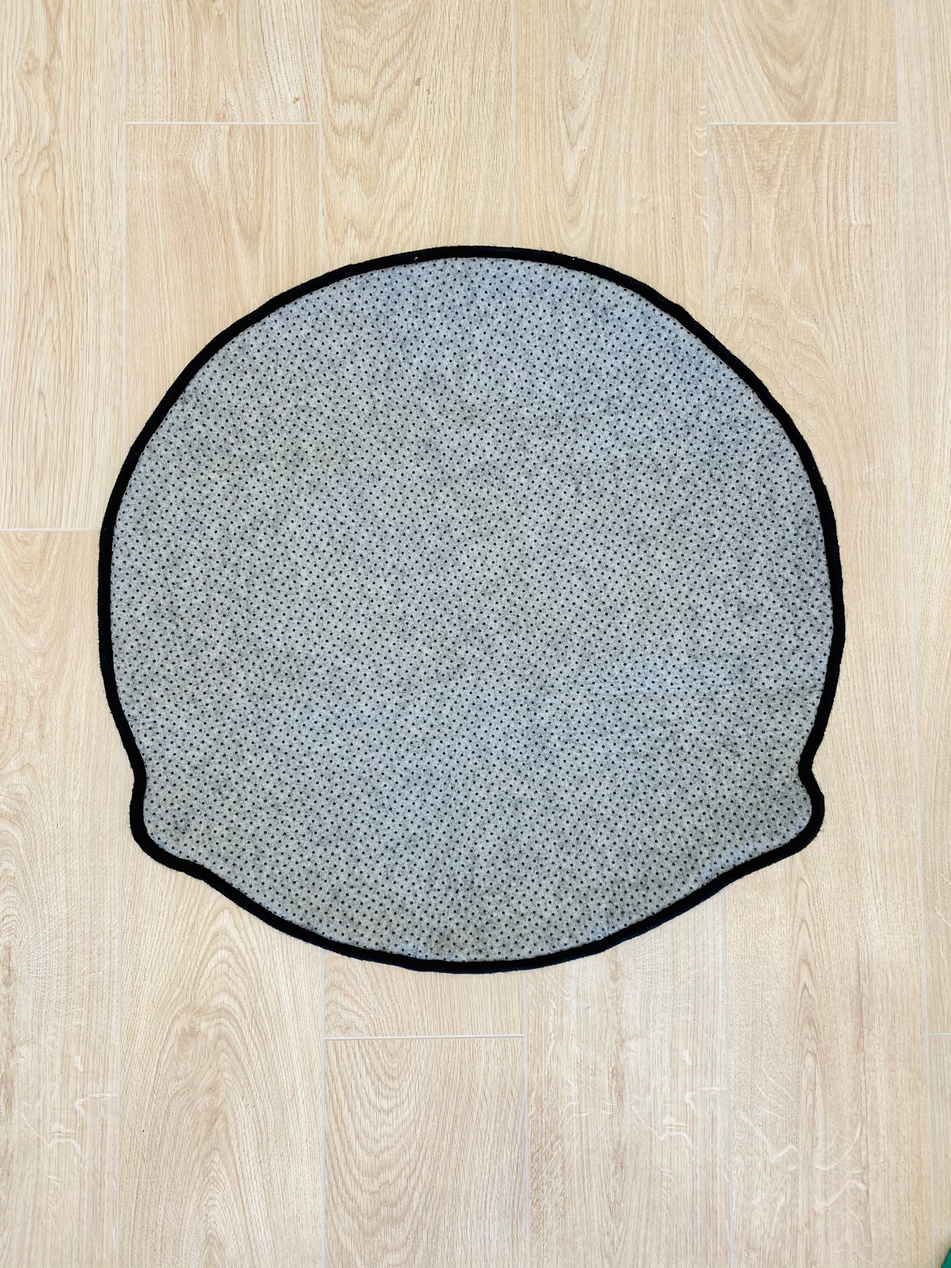 Hebru Brantley Wool Thread Modern Accent Premium Area Living Room Carpet