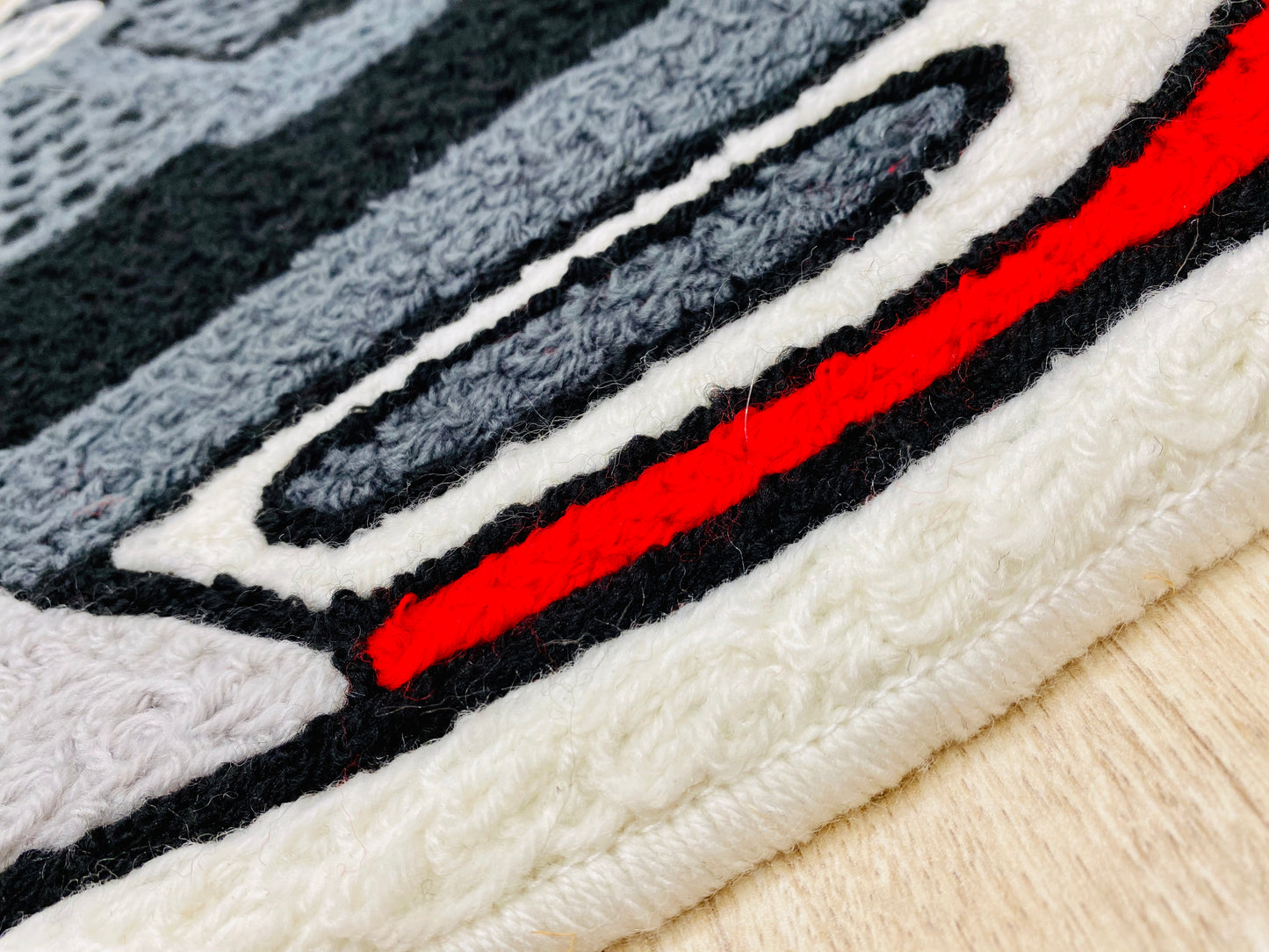 Air Jordan 4 Bred Wool Thread Modern Accent Premium Carpet