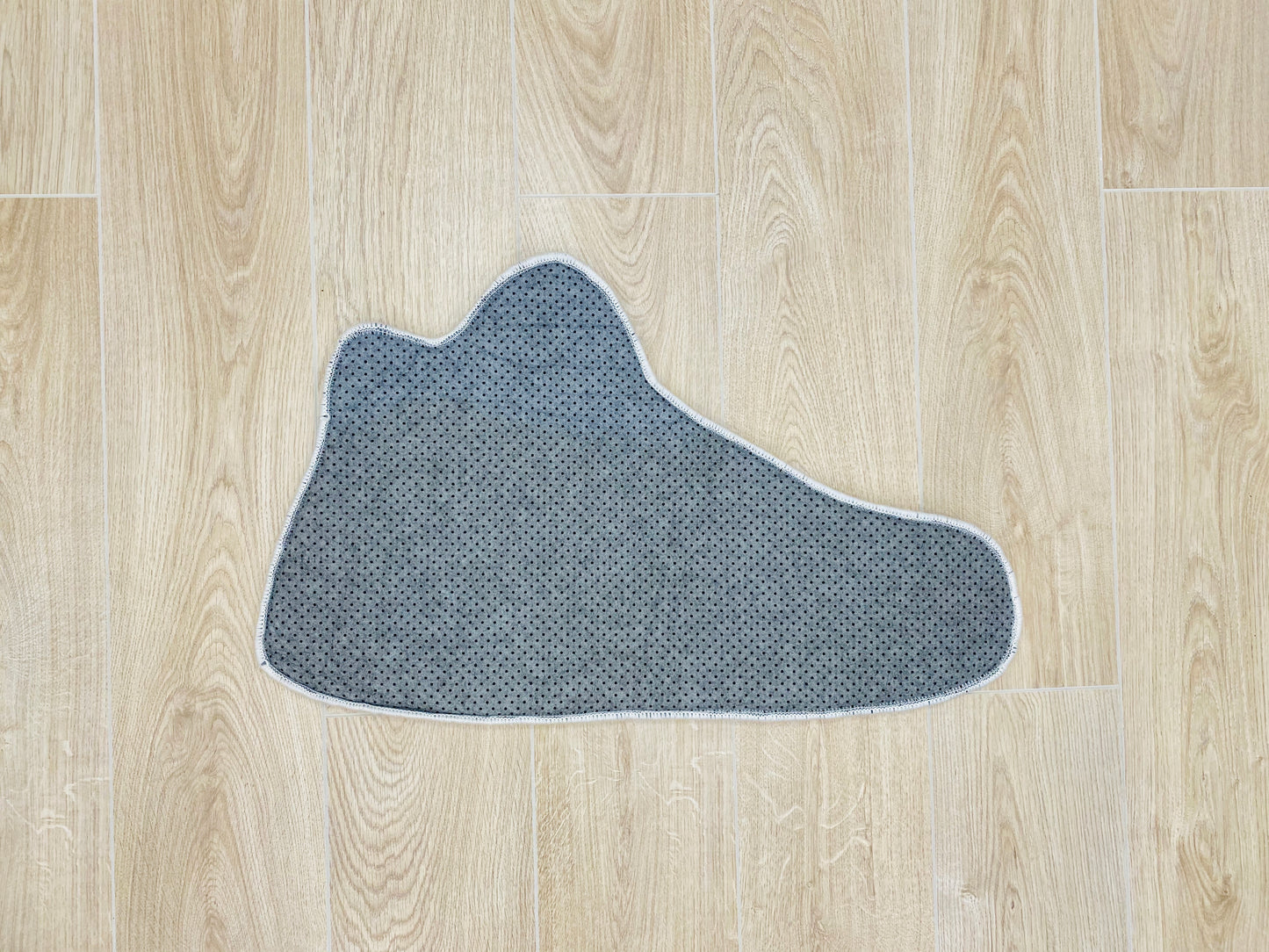 Air Jordan 4 Bred Wool Thread Modern Accent Premium Carpet