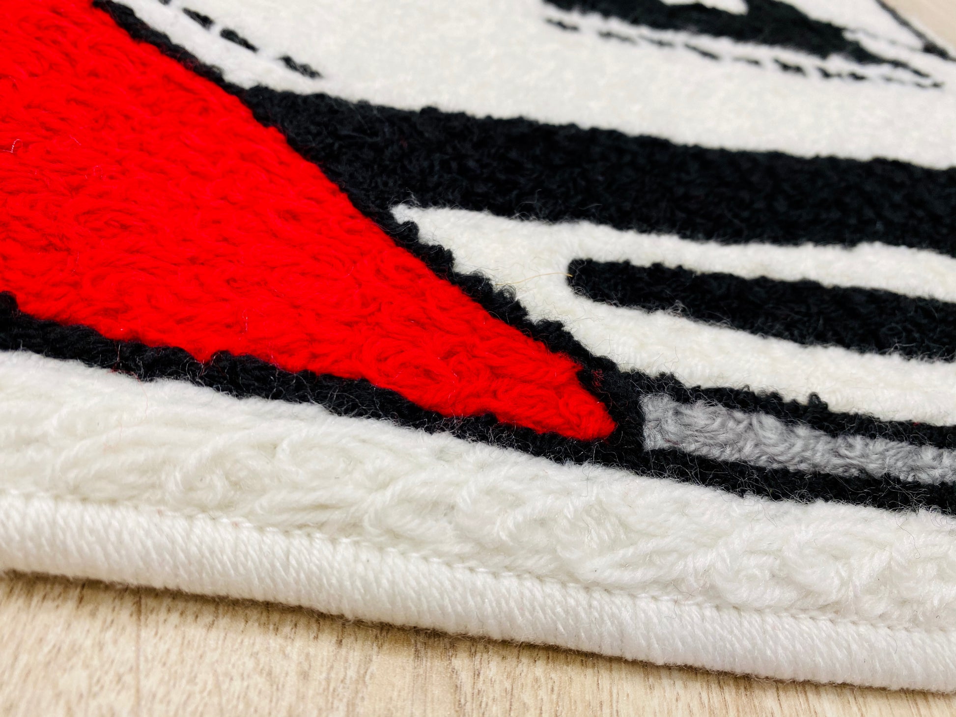 Air Jordan 4 Fire Red Wool Thread Modern Accent Premium Carpet