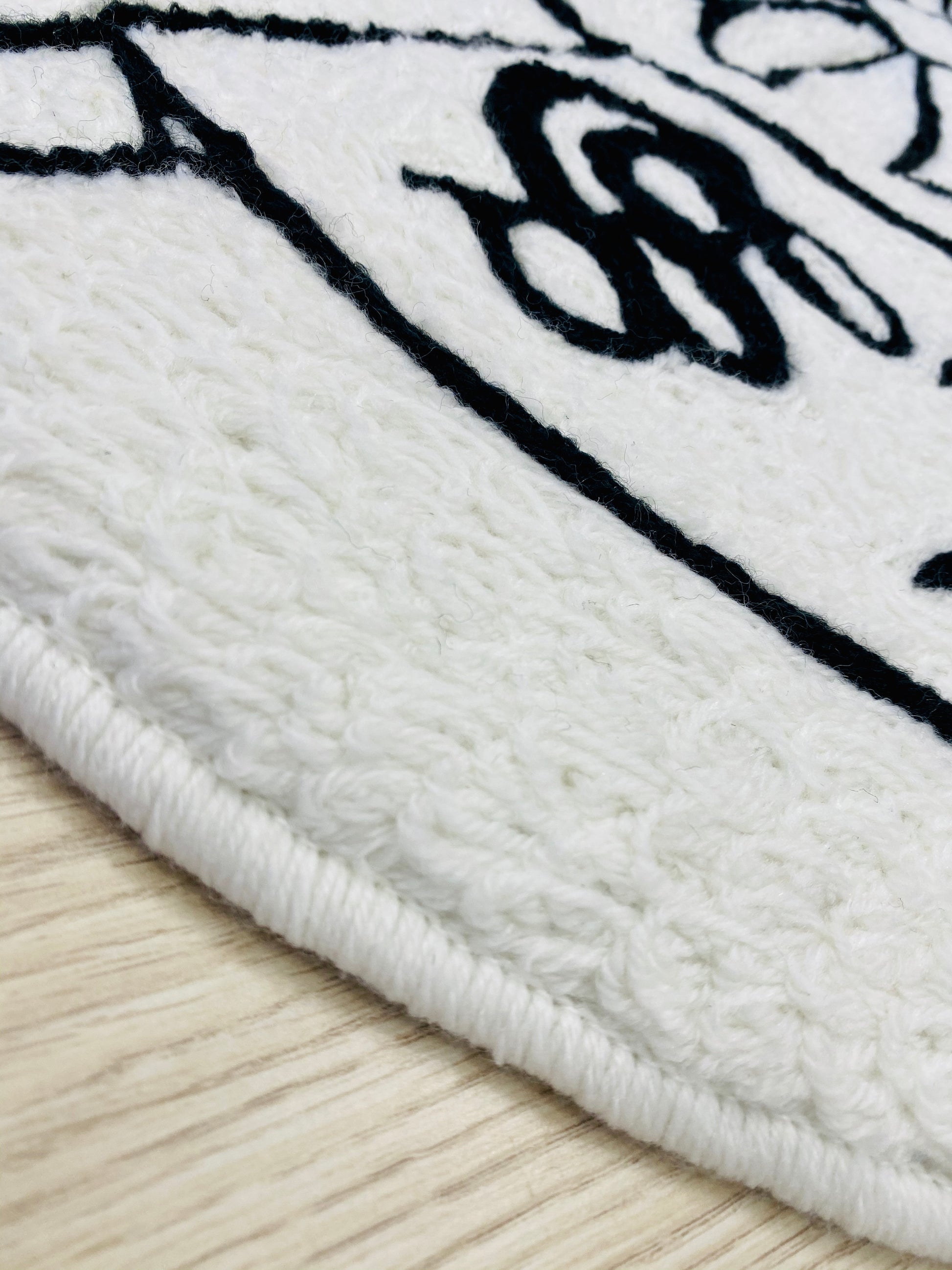 Chrome Hearts Horseshoe Logo White Color Wool Thread Modern Accent Pre –  Yarn Generation - We create your perfect carpet